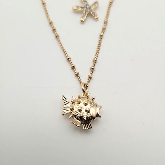 Lilly Pulitzer Gold Layered Necklace Sea Life Charms Starfish Pufferfish Pendant - Picture 2 of 6